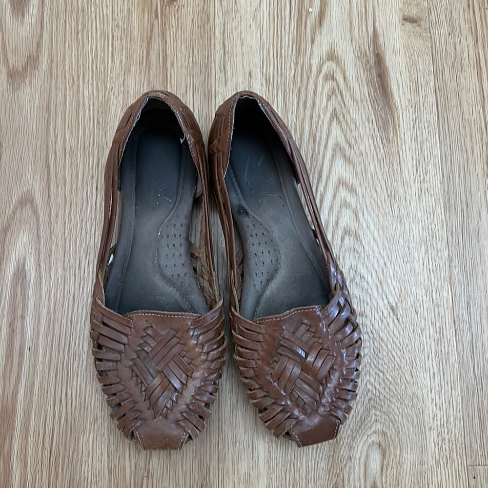 Natural Soul slip ons